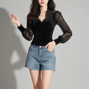 Blusa de terciopelo vintage con cuello en V y mangas abullonadas con botones para mujer 2026, lujosa blusa de terciopelo negro con mangas de encaje - Product Image 6