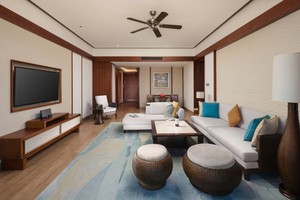 Juego de Muebles de Dormitorio de <span class=keywords><strong>Hotel</strong></span> de Lujo <span class=keywords><strong>Tropical</strong></span> Moderno SHIYI |   <span class=keywords><strong>Suite</strong></span> de Habitación de <span class=keywords><strong>Hotel</strong></span> Personalizada con Detalles en Madera Sólida y Tejidos - Product Image 3