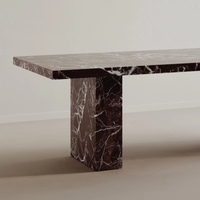 Table à manger rectangulaire en marbre Rosso Levanto de style scandinave moderne et luxueux avec finition polie