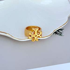 2025 wanita cincin kuningan cahaya mewah Fashion perhiasan cincin minimalis 18k emas padat perhiasan baru kedatangan pabrik grosir - Product Image 4