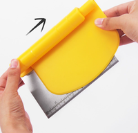2-en-1 Racloir à pâte en plastique en acier inoxydable coupe-pâte extensible outils de cuisine accessoires pour la pâtisserie