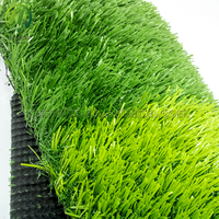Tapis de gazon artificiel d'intérieur extérieur pour terrains de jeux Gazon de football de haute qualité pour l'aménagement paysager de jardin Gazon artificiel