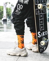 Vente en gros bon marché Canada Leaf Maple Planthip Hop Street Chaussettes unisexes en coton Crew Weed Bulk