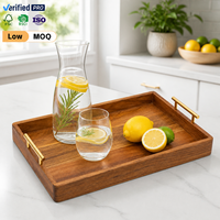 Plateau décoratif en bois artisanal de qualité supérieure avec poignées dorées, plateau minimaliste en bois d'acacia pour la décoration de la maison, cadeau de mariage ou de pendaison de crémaillère
