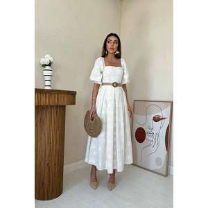 Elegante Vestido Bordado con Corte en A, Escote Cuadrado y Mangas Abullonadas, Cintura Natural, Tejido Transpirable para Uso Diario - Product Image 4