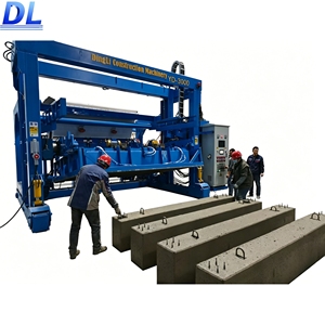 Machine italienne mobile de vibroformage <span class=keywords><strong>pour</strong></span> éléments en béton préfabriqués / Moule <span class=keywords><strong>pour</strong></span> tuyaux de drainage, blocs de fondation, barrières routières en jersey - Product Image 2