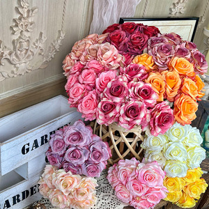 Arrangement de fleurs artificielles Rose Vénitienne à 7 têtes, en soie, fait main, pour la décoration florale de la maison, de mariage et de la Saint-Valentin - Product Image 1