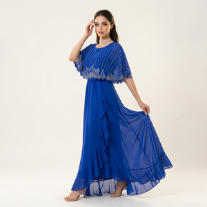 Abaya de style boutique pour femmes musulmanes, bleu roi, en polyester et mousseline, longue, avec manches cape ornées de strass, pour banquets et soirées, ourlet superposé - Product Image 1