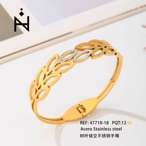 Bracciale in acciaio inossidabile a forma di foglia, design cavo placcato oro, per gioielli da donna alla moda - Product Image 3