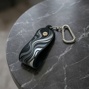 Porte-clés personnalisé en PVC souple en forme de longue bande, idéal comme cadeau promotionnel pour les événements d'entreprise - Product Image 5