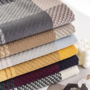 महिलाओं की शरद ऋतु सर्दियों उच्च-ग्रेड पॉलिएस्टर लुभावनी एंटी-बैक्टीरियल लंबे स्कार्फ फैशन सरल जोकर प्लेड गर्म शॉल थोक - Product Image 4