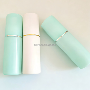 Spray detergente ecologico per lenti da 2 floz in flacone di plastica per occhiali da vista e da sole - Product Image 4