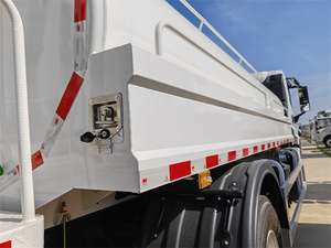 Camion Cisterna ISUZU Giapponese, Personalizzabile con Serbatoio in Acciaio Inox da 10.000 Litri - Product Image 6