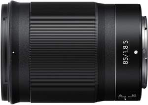 เลนส์ NIKKOR <span class=keywords><strong>Z</strong></span> 85mm F/1.8 S เทเลโฟโต้แบบปริมาตรคงที่สำหรับกล้องมิเรอร์เลส |   เกลียวกรองขนาด 56 มม. |   ไม่ใช่ฟูลเฟรม |   โมเดลแบบอเมริกัน - Product Image 3