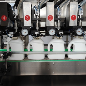 Máquina de Llenado Automática de 4 Cabezales con Seguimiento para Champú, Loción y Fluidos Viscosos, Línea de Embotellado con Sistema de Dosificación y Movimiento Servoaccionado - Product Image 1