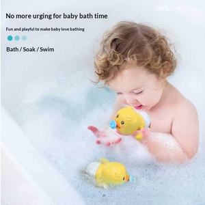 Canard à remonter <span class=keywords><strong>de</strong></span> dessin animé, jouet <span class=keywords><strong>de</strong></span> <span class=keywords><strong>bain</strong></span> pour animaux aquatiques, spécial salle <span class=keywords><strong>de</strong></span> <span class=keywords><strong>bain</strong></span> et piscine, un incontournable pour le <span class=keywords><strong>bain</strong></span> <span class=keywords><strong>de</strong></span> bébé. - Product Image 3