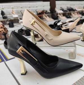 Chaussures à talons classiques pour femmes, 7 cm, pointures 36-40, fabriquées en Turquie - Product Image 1