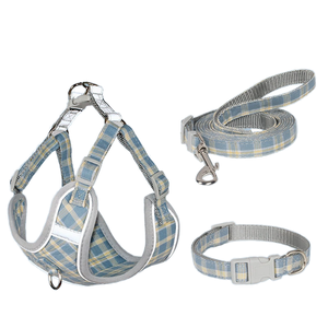 छोटे कुत्तों के लिए समायोज्य एंटी-एस्केप कुत्ते के लिए नए प्लेड शैली पालतू कुत्ते पट्टा चिपकी सुविधा और रिबन सजावट के साथ - Product Image 1