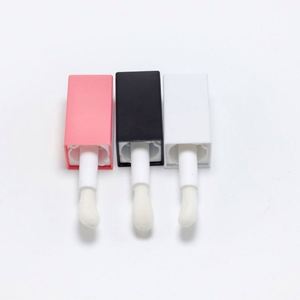 Contenant carré en plastique de 5 ml avec grand applicateur, pour gloss et huile à lèvres, tubes vides, emballage rose, blanc, noir, sérigraphié épais - Product Image 4