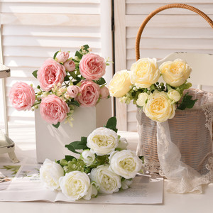 Bouquet de roses artificielles 5 têtes en soie pour décoration de mariage et de maison - Product Image 3
