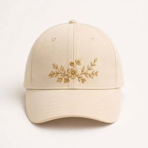Set de Regalo de Bienvenida Personalizado para Bodas: Bolsa de Mano, Camiseta, Taza, Cuaderno, Bolígrafo, Gorra, Llavero - Paquete de Recuerdos Nupciales para Exteriores - Product Image 4