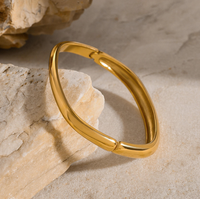 Bracelet minimaliste en acier inoxydable plaqué or 18 carats boucle carrée Antique Bracelets Bracelets pour femme étanche hypoallergénique