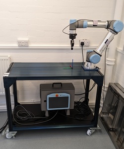 Robot collaboratif UR5e pour assemblage/distribution/gestion, bras robotisé à 6 articulations rotatives, faible consommation d'énergie et automatisation des tâches - Product Image 1