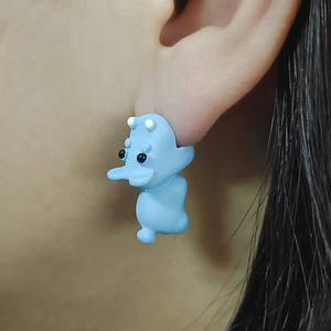 2025 moda 1 par de bonitos dibujos animados suelo suave Animal mordedura arcilla pendientes dinosaurio interesante regalo femenino pendiente - Product Image 4