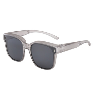 SPOEN Foldable <b>Clip</b> On Sunglasses UV400 Polarized Rectangle <b>Frame</b> Unisex Adult Sun Protection Fashion Eyewear - Product Image 5