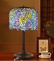 Lampe de salon Villa Wisteria, élégance luxueuse bleue méditerranéenne, verre teinté, ambiance créative, lampes de table antiques