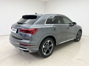 <span class=keywords><strong>Audi</strong></span> <span class=keywords><strong>Q3</strong></span> 2022 35 TFSI Fashion Dynamic Usado en Buenas Condiciones con Pintura Original - Product Image 5