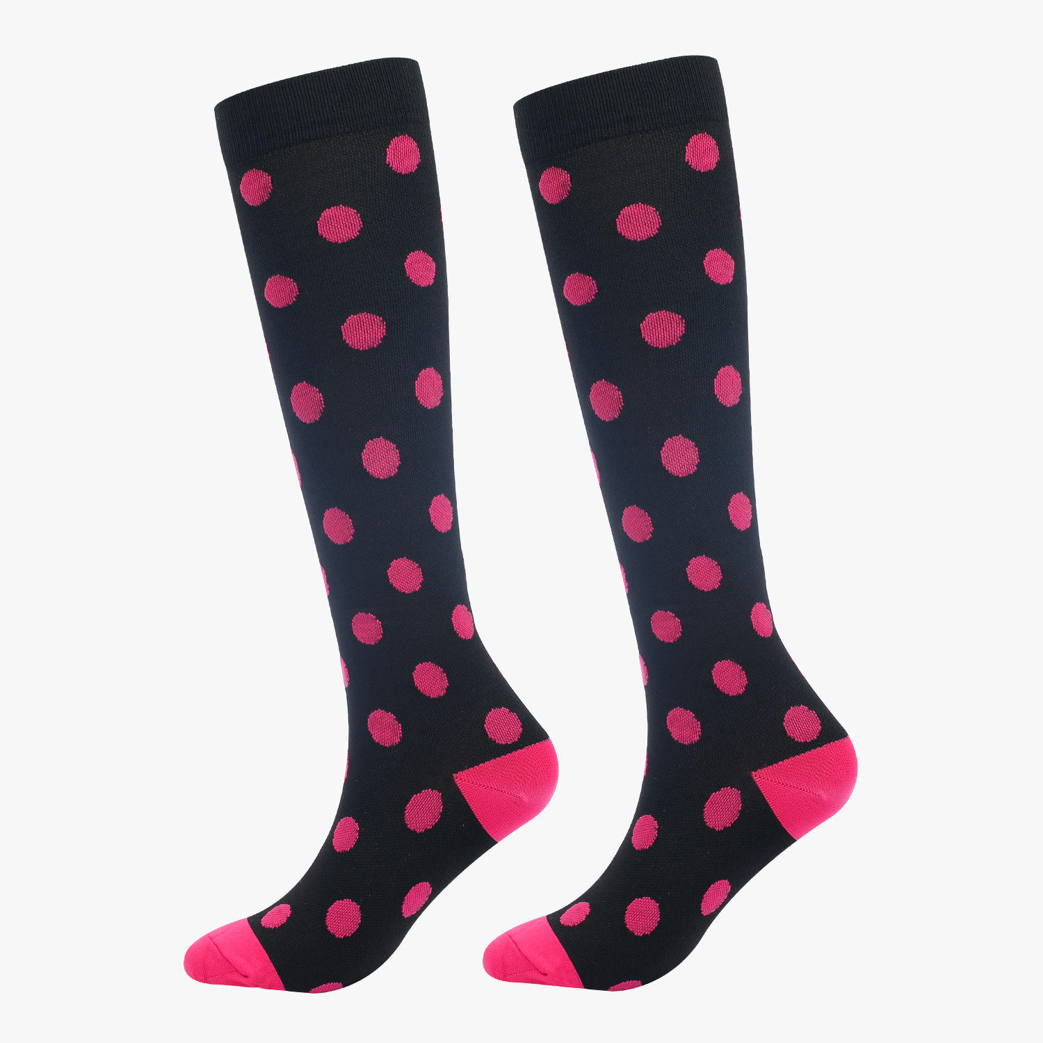 Fondo negro con lunares magenta.