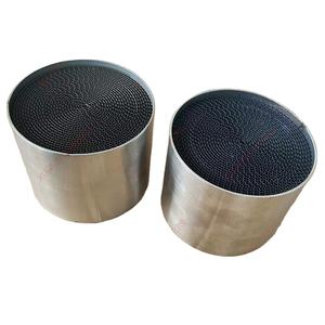 Pièces d'échappement automobile Convertisseur catalytique universel 200 cellules <span class=keywords><strong>Euro</strong></span> 1 <span class=keywords><strong>2</strong></span> 3 4 5 6 Noyau métallique - Product Image 1