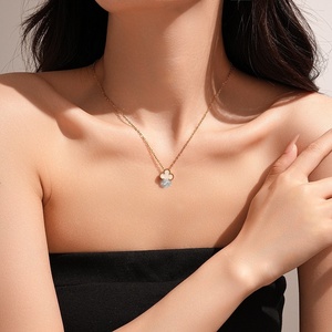 Collana a Foglia da Donna di Lusso Leggero, di Alta Gamma, Bifacciale, in <span class=keywords><strong>Acciaio</strong></span> Inossidabile, Stile Sportivo, con Motivo Bambù, Catena per Maglione - Product Image 2