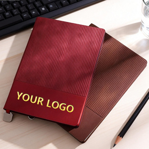 <span class=keywords><strong>Quaderno</strong></span> Personalizzato <span class=keywords><strong>A5</strong></span> in Pelle per Ufficio e Scuola, Tendenze 2026, Agenda Personalizzata con Penna e Confezione Regalo - Product Image 1