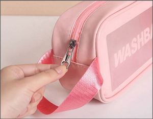 Bolsa de Cosméticos de Viaje Personalizada para Mujer con Logotipo, PVC Transparente con Cierre de Cremallera, Impermeable, para Artículos de Aseo - Product Image 3