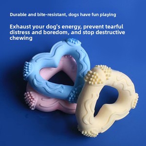 Jouet à mâcher en caoutchouc thermoplastique en forme de cœur pour chien, adorable et résistant aux morsures, idéal pour la dentition et le divertissement des animaux de compagnie - Product Image 2