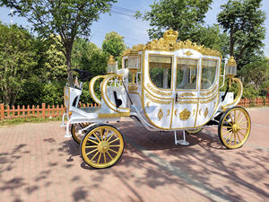 Estatua de animales de jardín al aire libre, escultura de caballo árabe dorado de tamaño real a la venta - Product Image 3