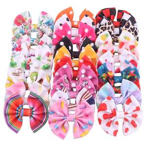 Accesorios para el Cabello Modernos y Lindos, Pinzas para el Cabello con Lazo de Tela Waffle con Estampado Floral de Primavera/Verano de 4 Pulgadas para Niñas - Product Image 1