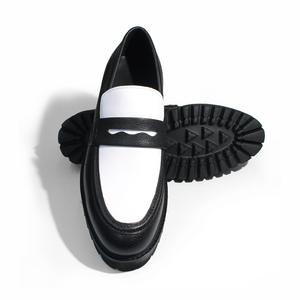 Chaussures habillées montantes en cuir de vachette souple pour hommes, tailles 39-46, contrastées noir et blanc, idéales pour les fêtes, l'automne, le bureau et la carrière - Product Image 4