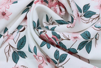 Petit tissu en mousseline de soie imprimé floral en gros Rose fleur Polyester robe vêtements tissu uni trame tricoté