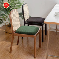 Chaise de restaurant moderne et confortable en cuir, au design écologique, idéale pour les projets de cafés et de villas élégants