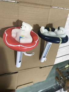 Nhiệt kế nổi, nhiệt kế nổi nước hồ bơi gấu đỏ và xanh - Product Image 4