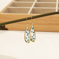 Anting Resin Bunga Kering Bentuk Tetesan Air dari Paduan Logam Grosir, Bunga Asli yang Dipres, Perhiasan Gaya Boho, Hadiah Hari Ibu untuk Wanita
