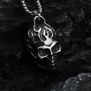 Yunnique – collier avec pendentif tête de mort en acier inoxydable pour hommes, Style Hip Hop Punk, design géométrique, asymétrie, bijoux à la mode - Product Image 4