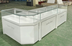 Armoire en verre pour salle d'exposition de magasin moderne Présentoir intérieur de <span class=keywords><strong>vitrine</strong></span> avec éclairage LED pour boutique de bijoux - Product Image 5