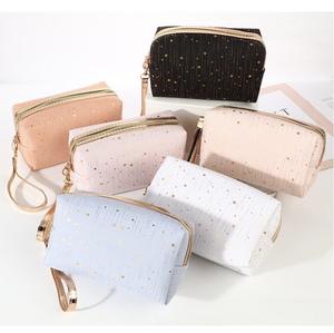 Nuovo stile doratura stelle Make up borse impermeabili Glitter custodia cosmetica grande capacità borse da viaggio con fascia in vita borsa a mano - Product Image 3
