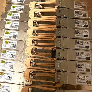 Module optique QSFP Transceiver Qsfp-100g-sr4-s Qsfp-40g-csr4 Qsfp-100g-sm-sr Qsfp-40g-er4 Qsfp-40/100-srbd Qsfp-100g-lr4-s - Product Image 3