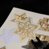 Autocollants en papier gaufré feuille d'or de luxe personnalisés étiquettes 3D fantaisie étiquettes d'emballage de bouteille de parfum de bougie de haute qualité