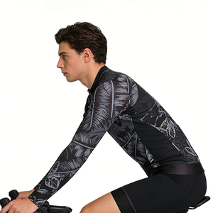 Maillot de cyclisme personnalisé avec logo imprimé, matière respirante et douce, coupe de course, idéal pour les événements cyclistes sur route et les sports de plein air - Product Image 5